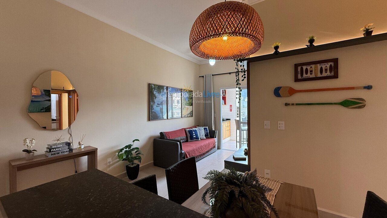 Apartamento para aluguel de temporada em Ubatuba (Praia das Toninhas)