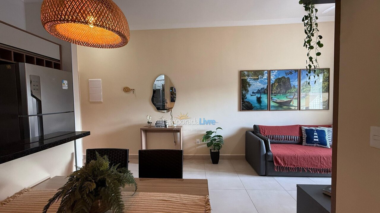 Apartamento para aluguel de temporada em Ubatuba (Praia das Toninhas)