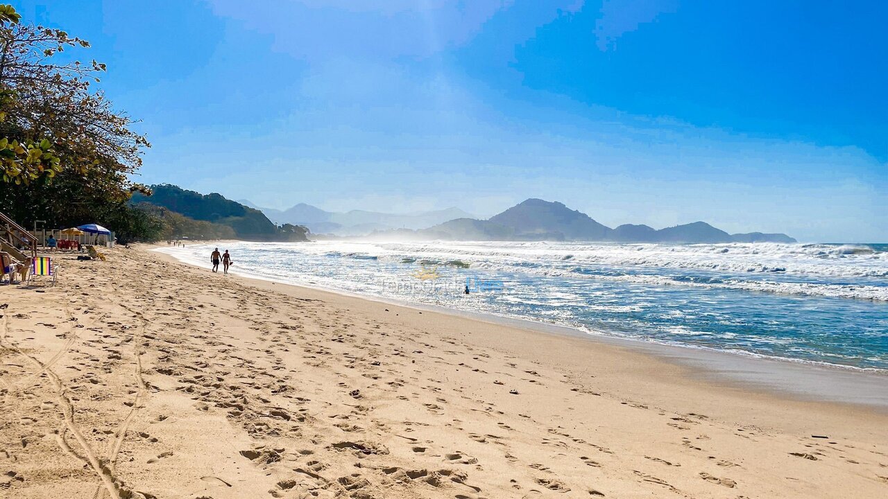 Apartamento para aluguel de temporada em Ubatuba (Praia das Toninhas)