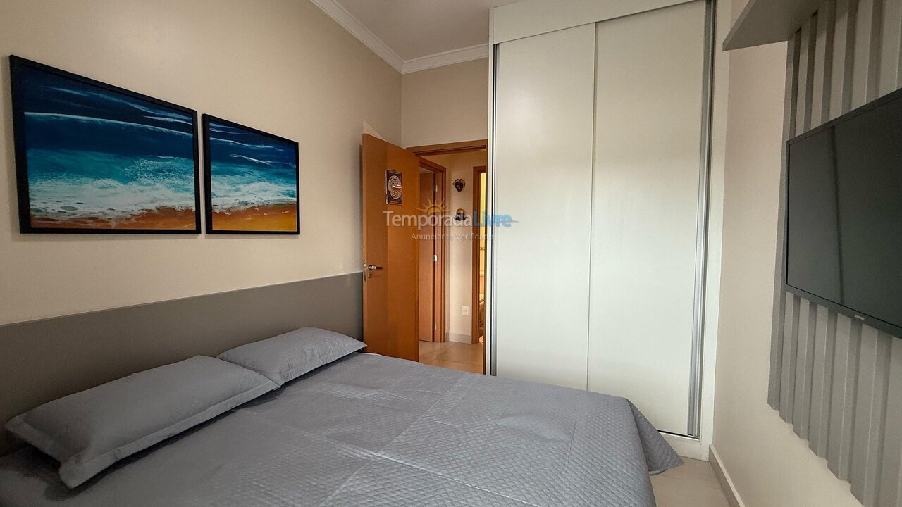 Apartamento para aluguel de temporada em Ubatuba (Praia das Toninhas)
