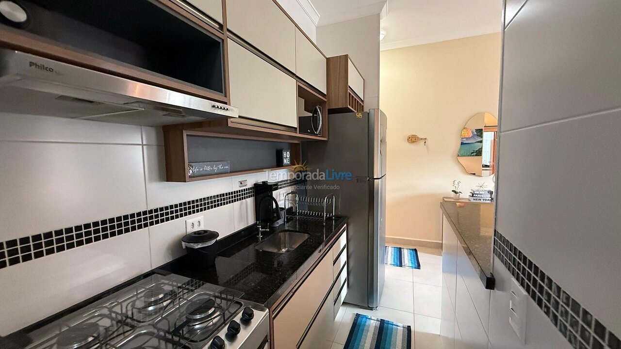 Apartamento para aluguel de temporada em Ubatuba (Praia das Toninhas)