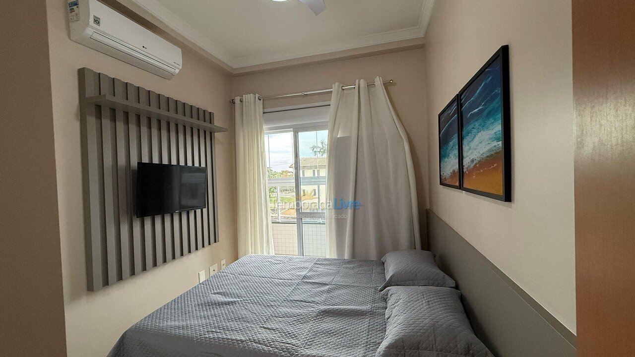 Apartamento para aluguel de temporada em Ubatuba (Praia das Toninhas)