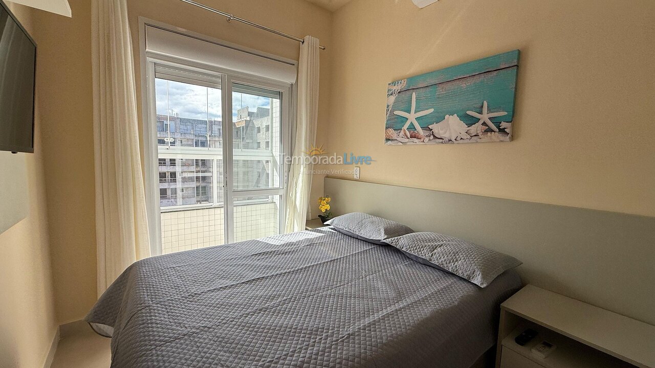 Apartamento para aluguel de temporada em Ubatuba (Praia das Toninhas)