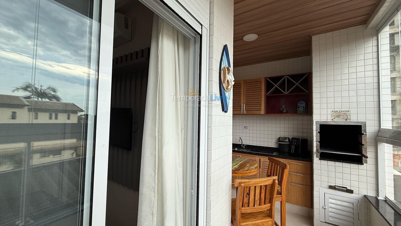 Apartamento para aluguel de temporada em Ubatuba (Praia das Toninhas)
