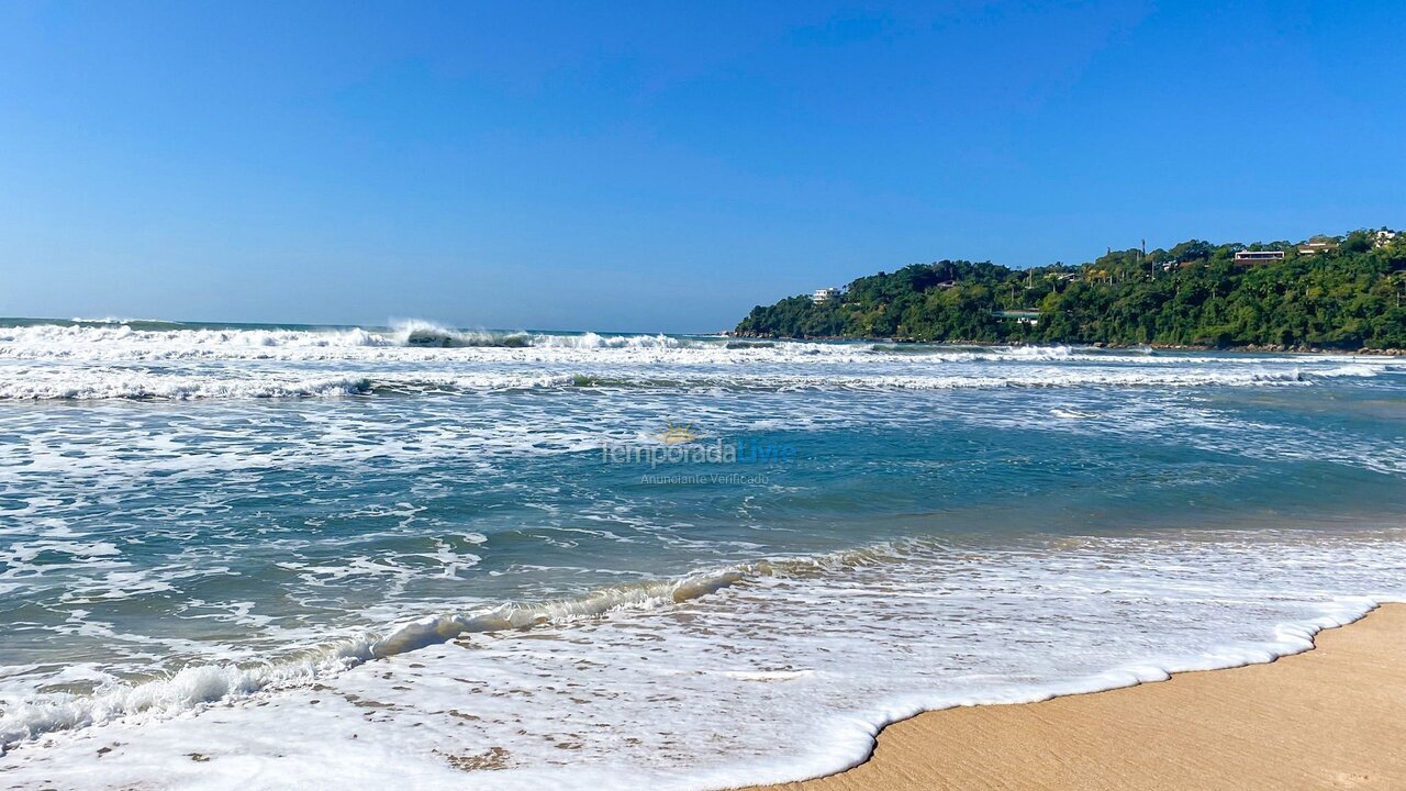 Apartamento para aluguel de temporada em Ubatuba (Praia das Toninhas)
