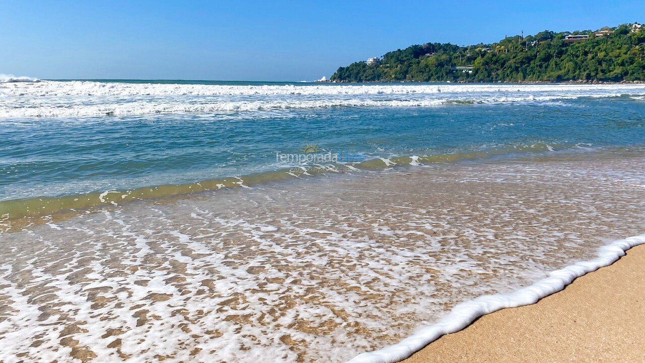 Apartamento para aluguel de temporada em Ubatuba (Praia das Toninhas)