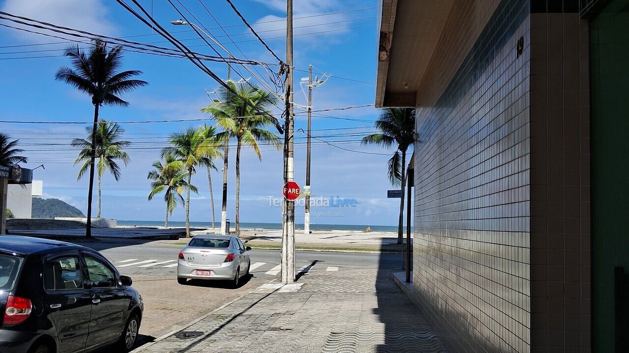 Apartamento para aluguel de temporada em Praia Grande (Praia da Guilhermina)