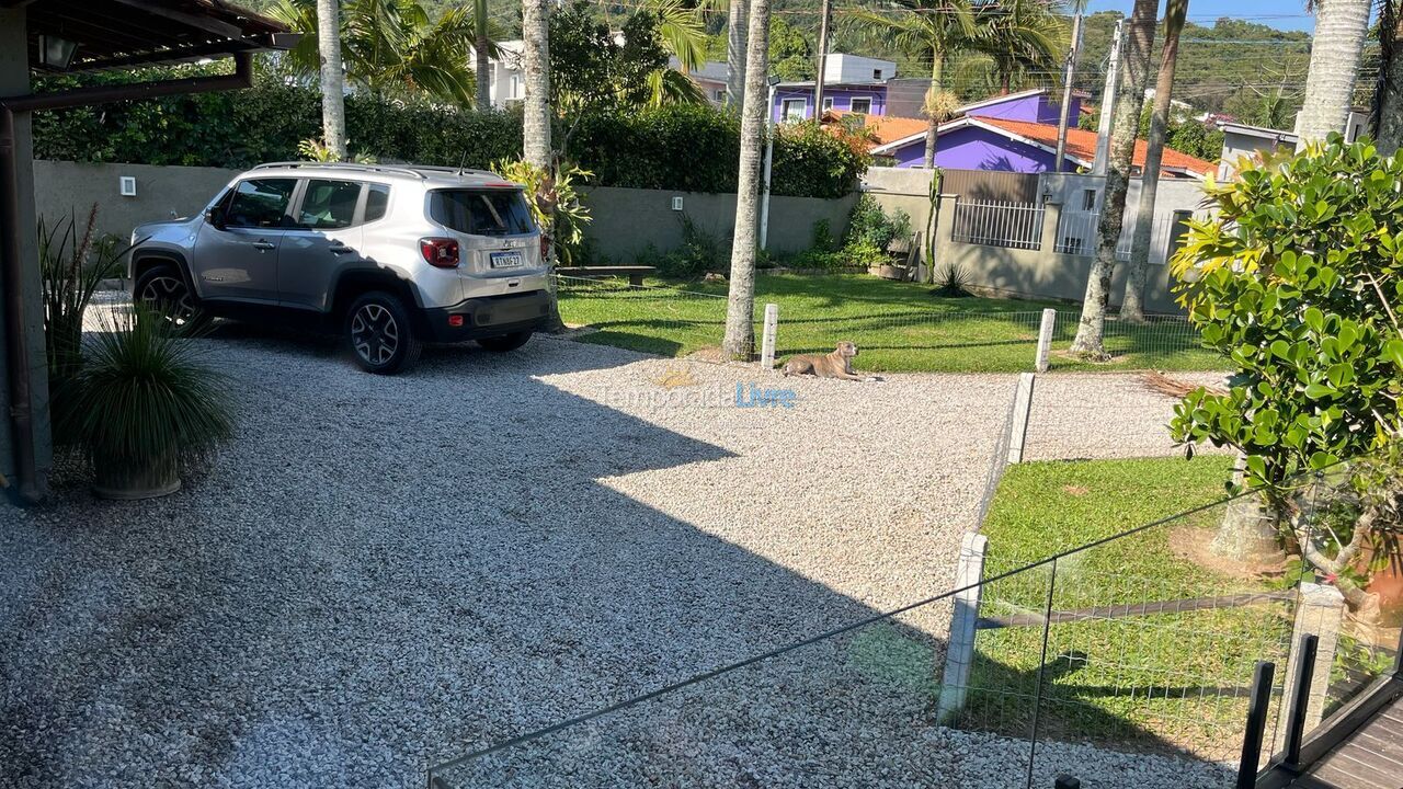 Casa para aluguel de temporada em Florianópolis (Ponta das Canas)