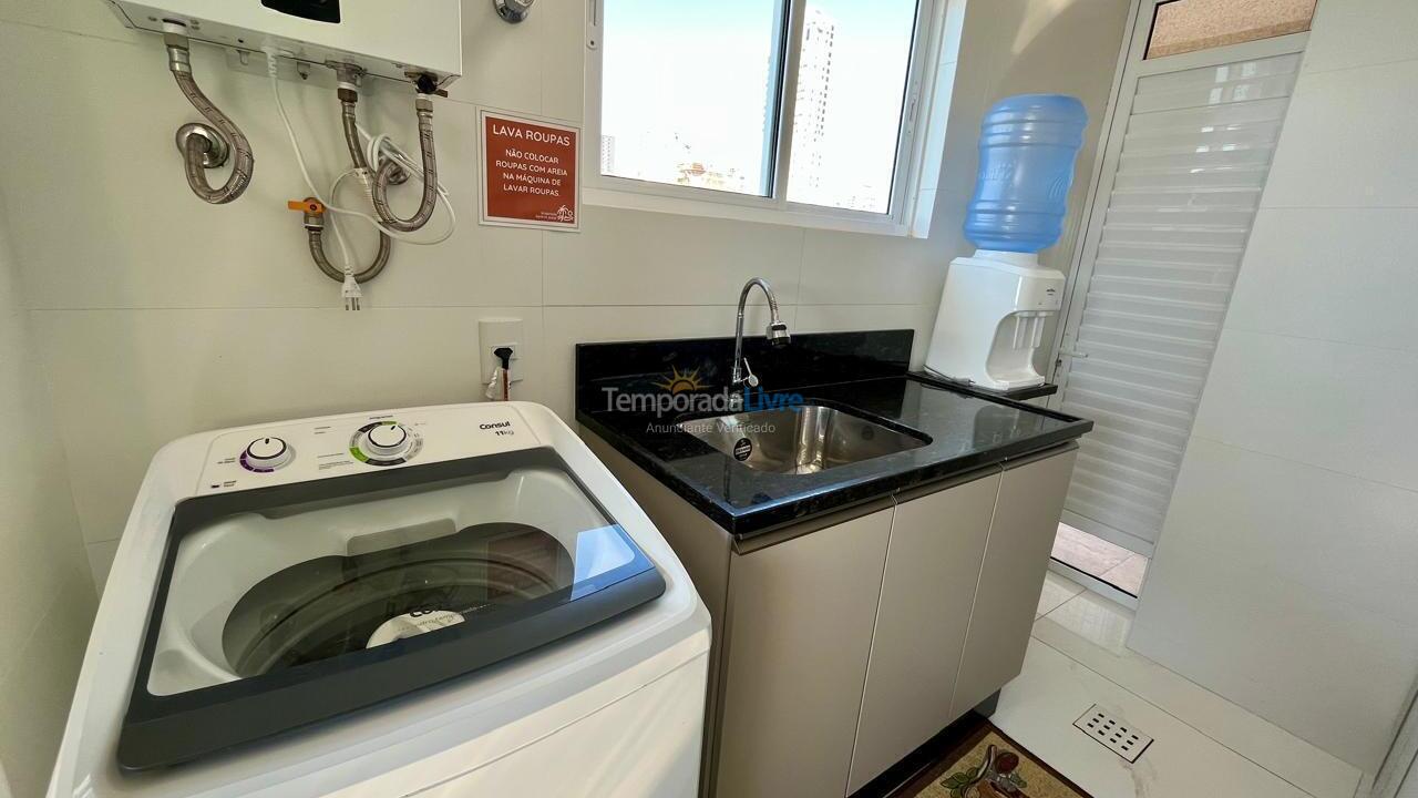 Apartamento para aluguel de temporada em Itapema (Meia Praia)