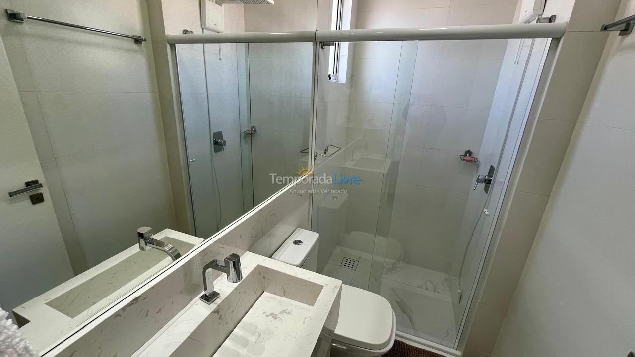 Apartamento para aluguel de temporada em Itapema (Meia Praia)