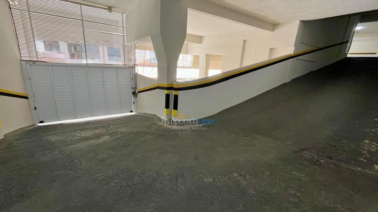 Apartamento para aluguel de temporada em Itapema (Meia Praia)
