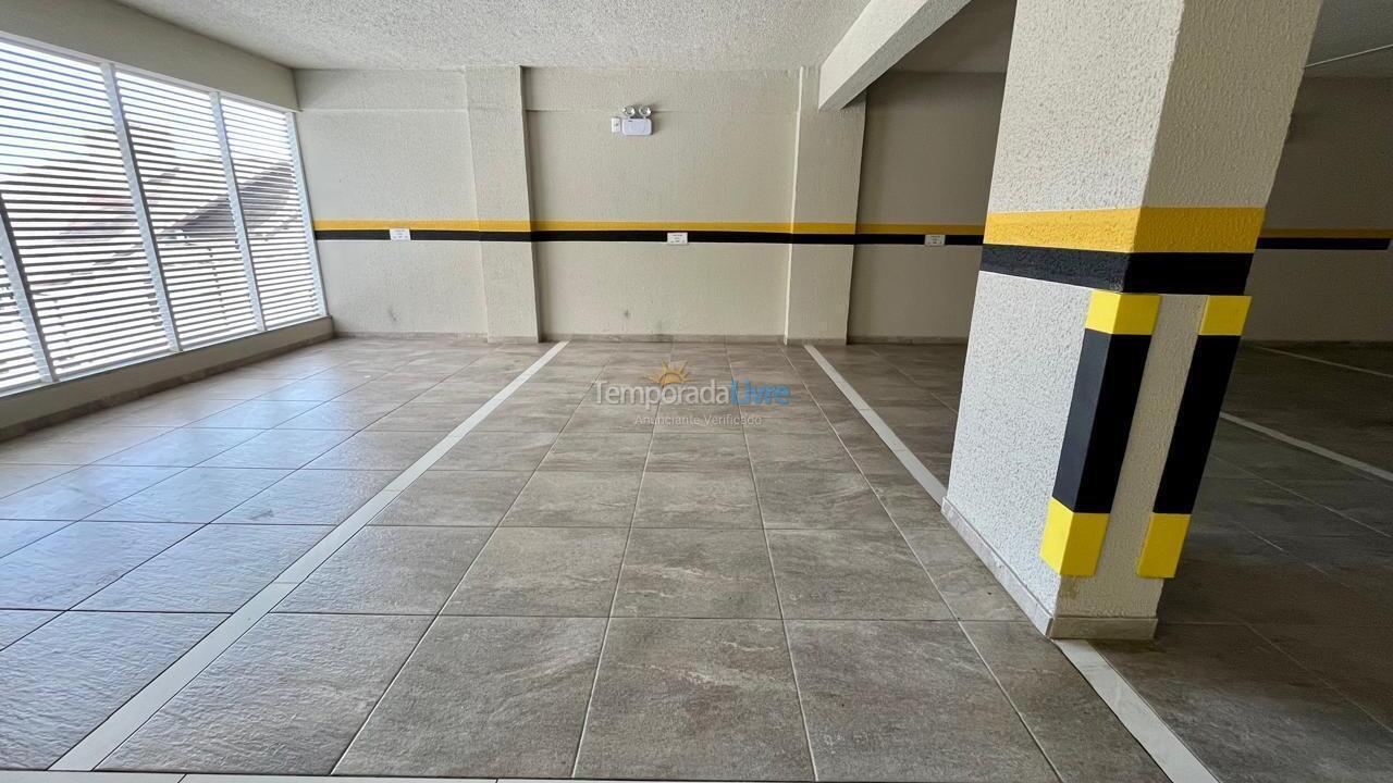 Apartamento para aluguel de temporada em Itapema (Meia Praia)