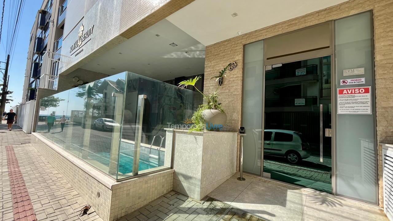 Apartamento para aluguel de temporada em Itapema (Meia Praia)