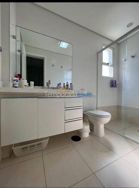 Apartamento para aluguel de temporada em Bertioga (Riviera de São Lourenço)