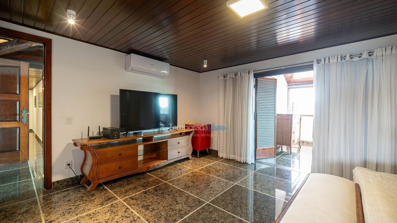 Casa para aluguel de temporada em Armação dos Búzios (Praia da Ferradura)