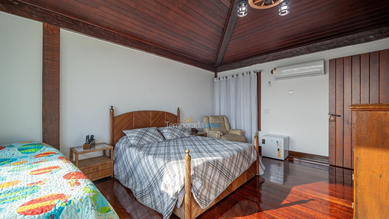 Casa para aluguel de temporada em Armação dos Búzios (Praia da Ferradura)