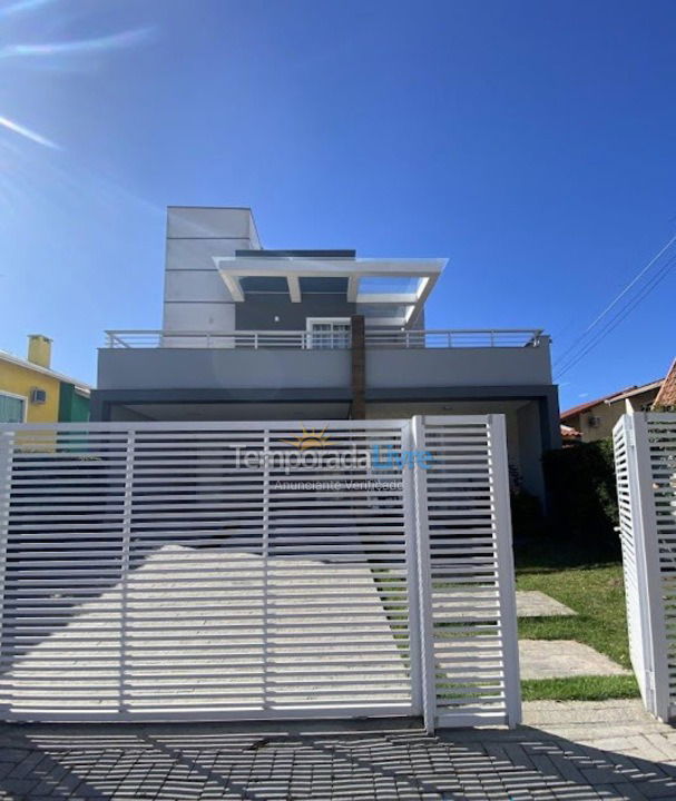 Casa para aluguel de temporada em Bombinhas (Canto Grande)