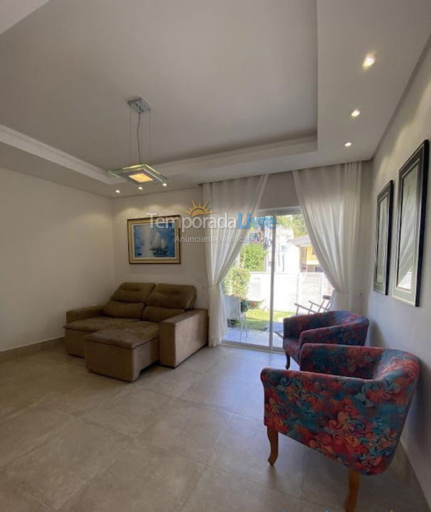 Casa para aluguel de temporada em Bombinhas (Canto Grande)