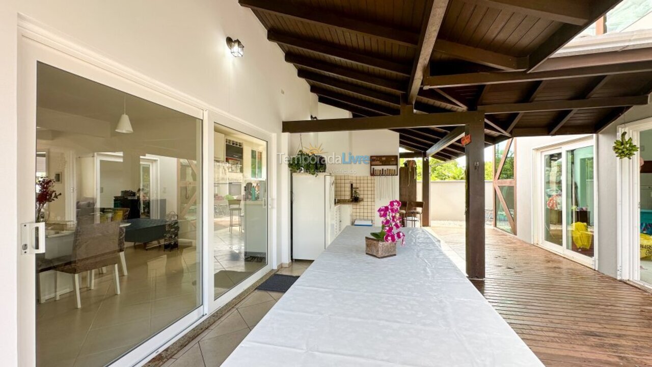 House for vacation rental in Bombinhas (Mariscal)