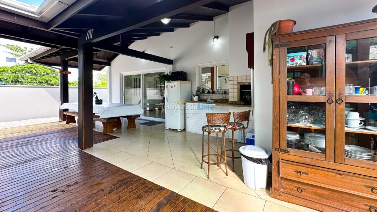 House for vacation rental in Bombinhas (Mariscal)