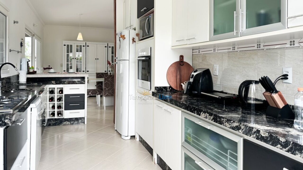 House for vacation rental in Bombinhas (Mariscal)