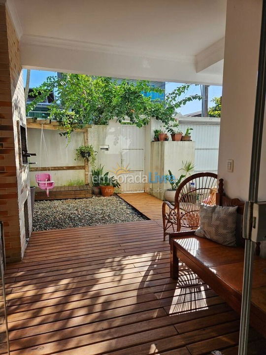 House for vacation rental in Balneário Camboriú (Praia dos Amores)