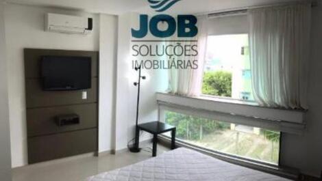 Apartamento triplex apenas 50 metros da praia do Mariscal em Bombinhas