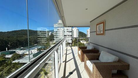 Apartamento en el Condominio All Time en Riviera de São Lourenço.