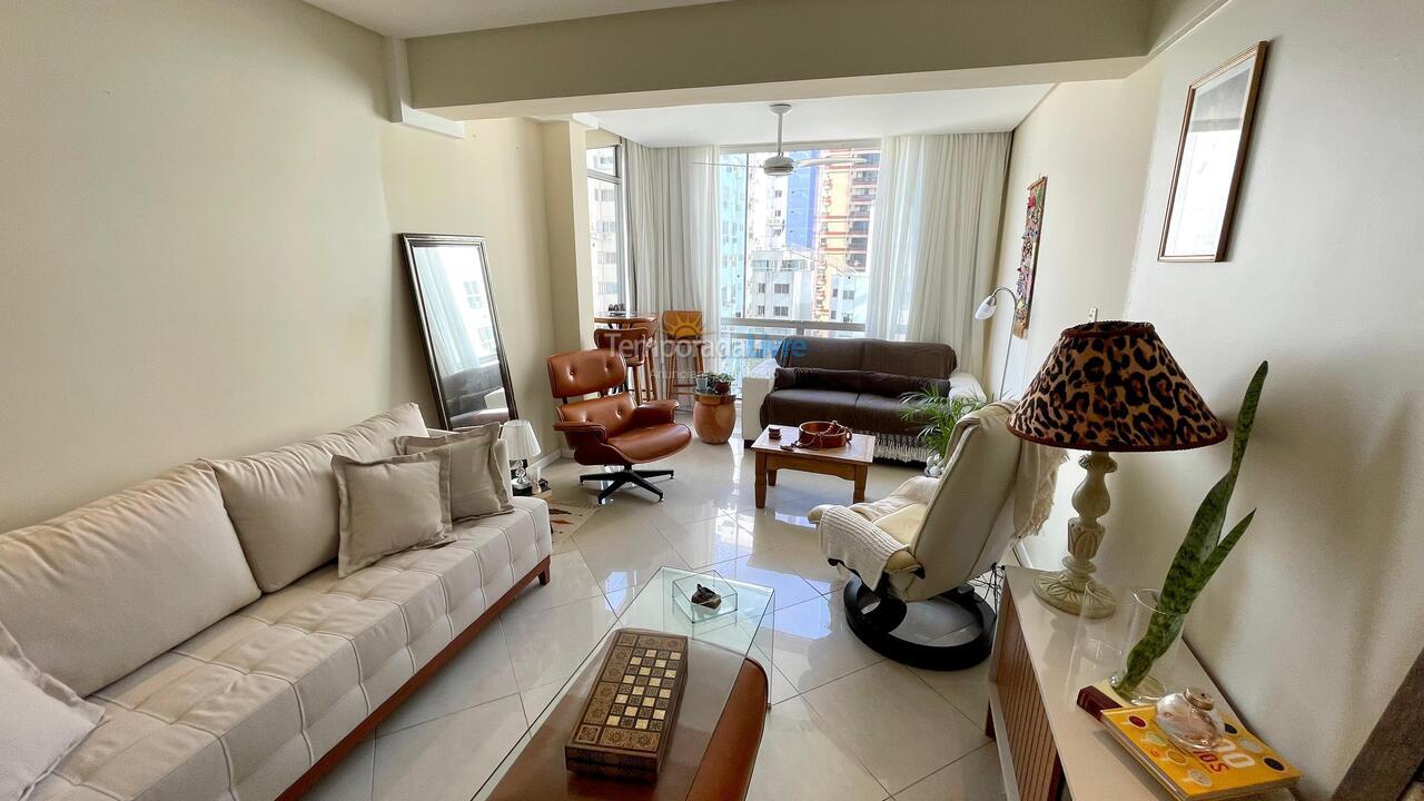 Apartamento para aluguel de temporada em Balneário Camboriú (Praia Central)