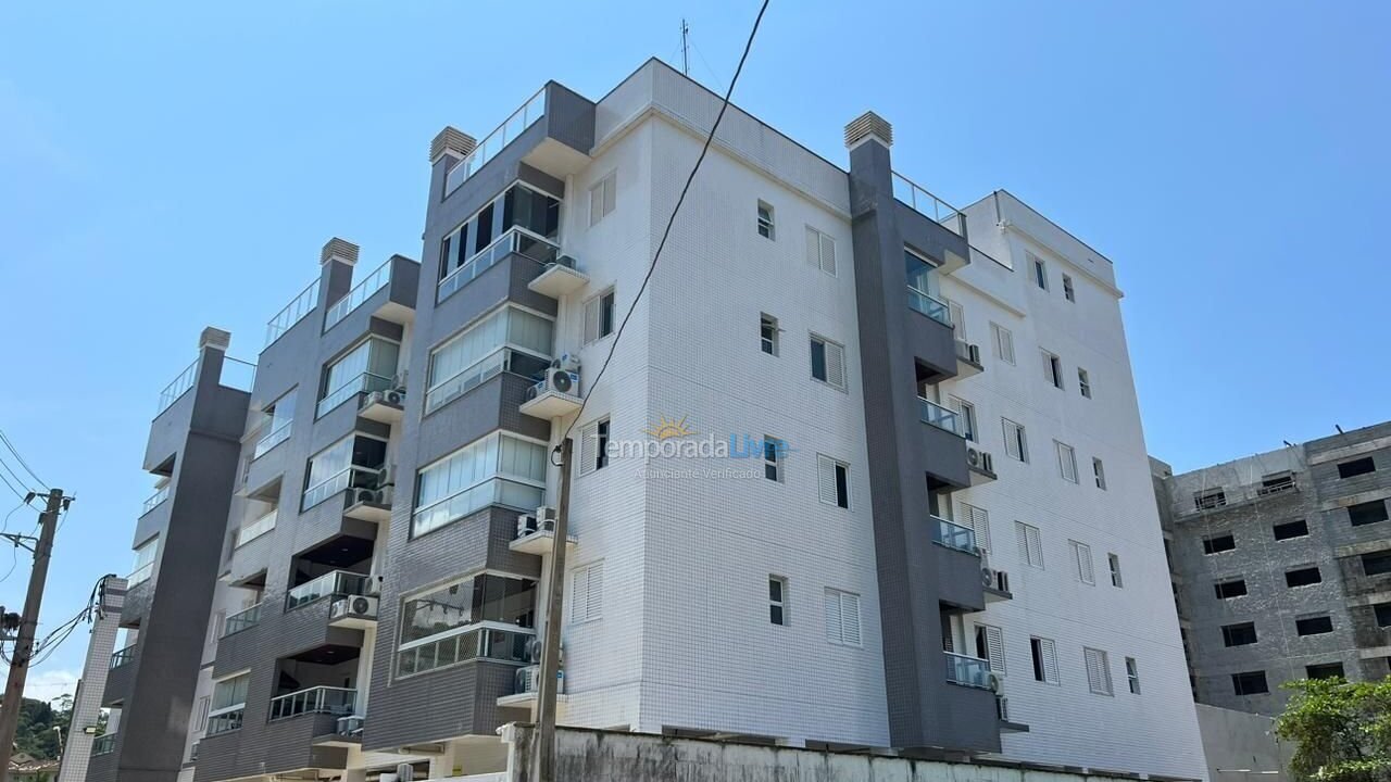 Apartamento para aluguel de temporada em Ubatuba (Praia das Toninhas)