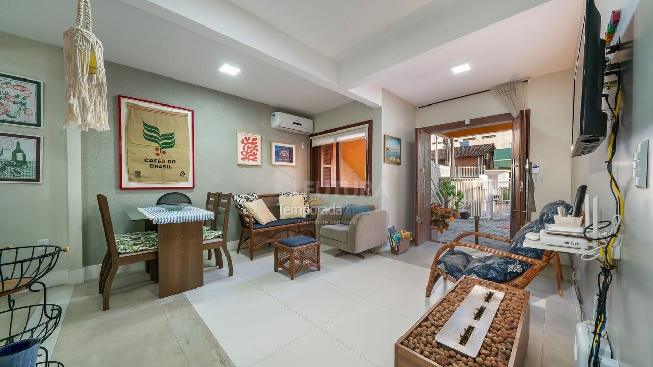 Apartment for vacation rental in Bombinhas (Praia de Bombinhas)