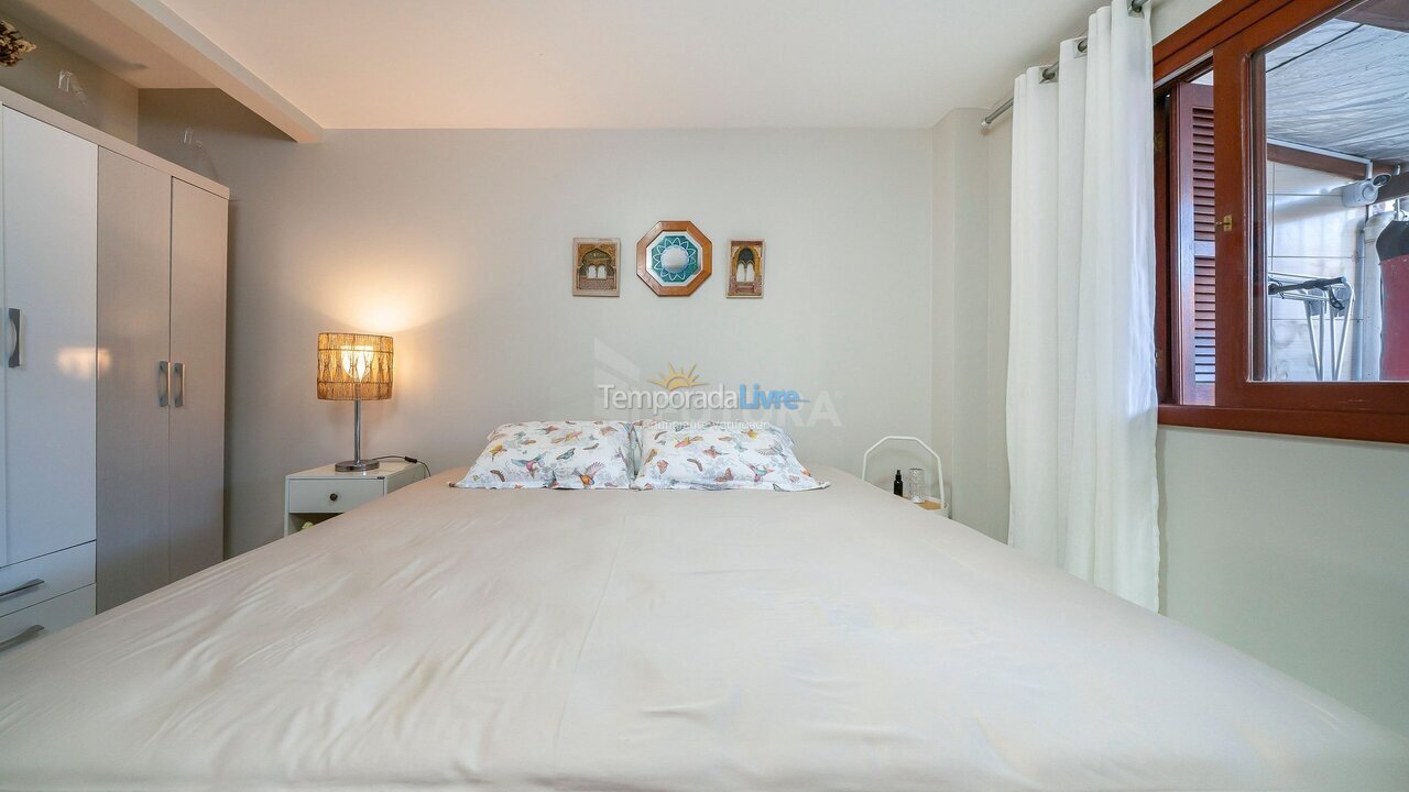 Apartment for vacation rental in Bombinhas (Praia de Bombinhas)
