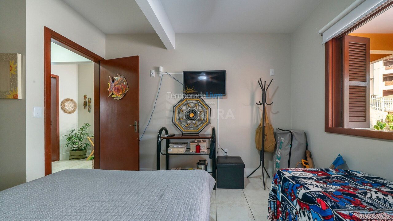 Apartment for vacation rental in Bombinhas (Praia de Bombinhas)