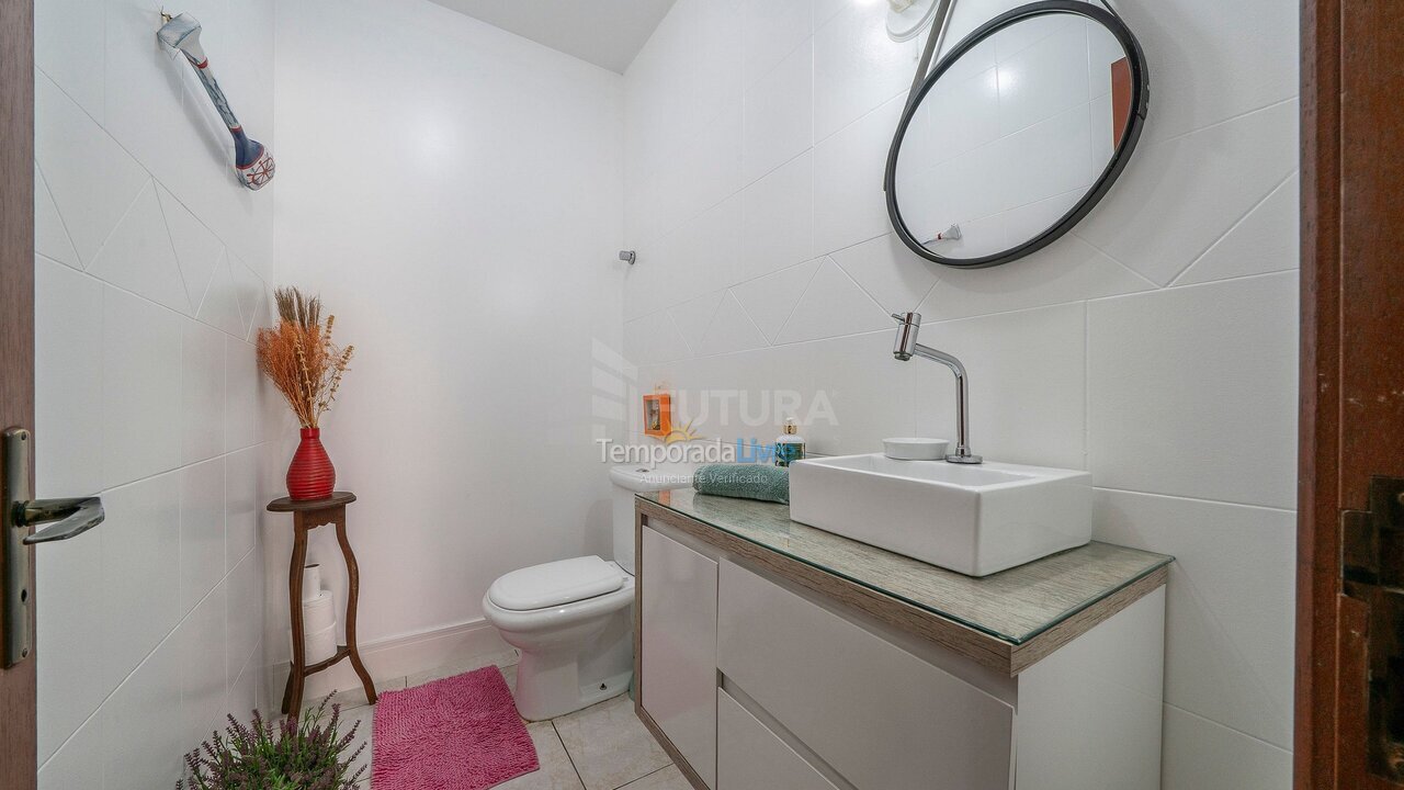 Apartment for vacation rental in Bombinhas (Praia de Bombinhas)