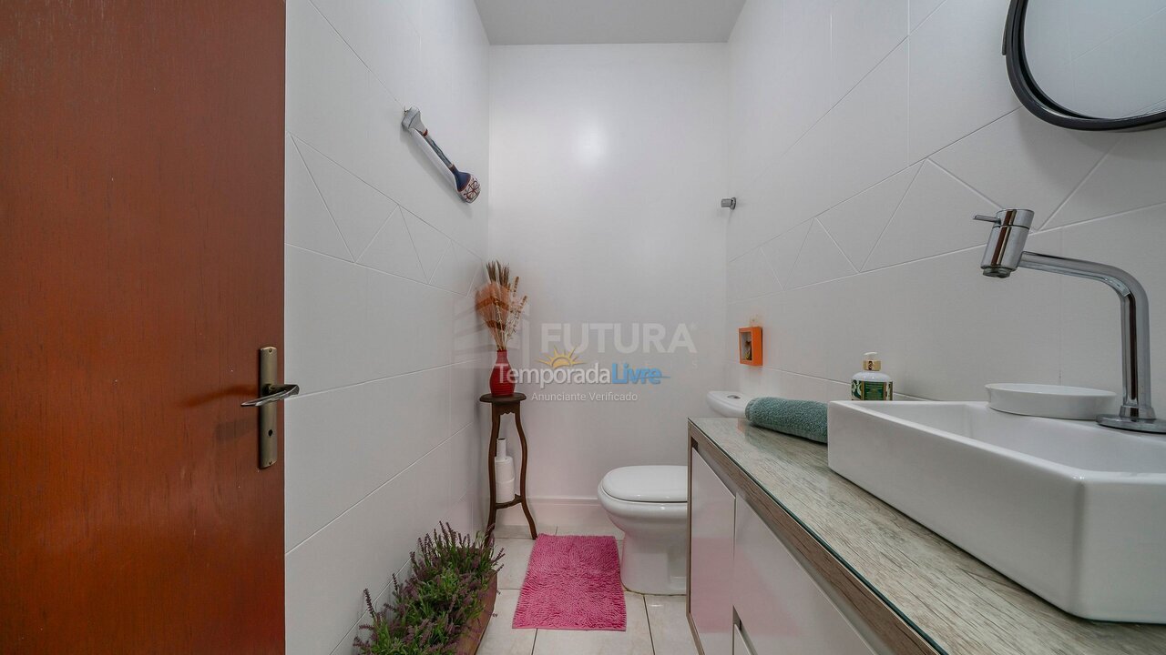 Apartment for vacation rental in Bombinhas (Praia de Bombinhas)