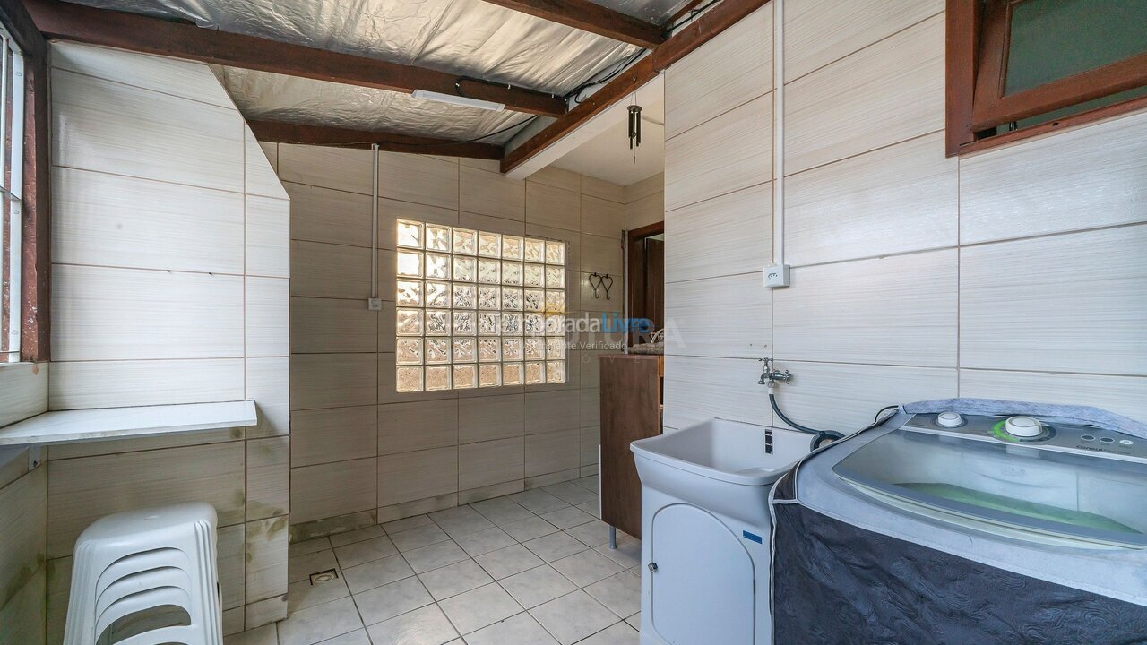 Apartment for vacation rental in Bombinhas (Praia de Bombinhas)