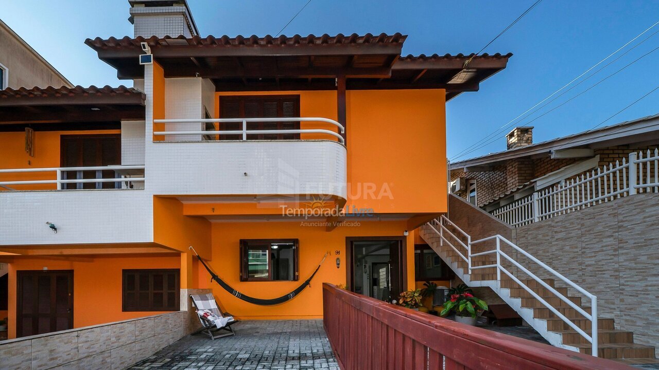 Apartment for vacation rental in Bombinhas (Praia de Bombinhas)