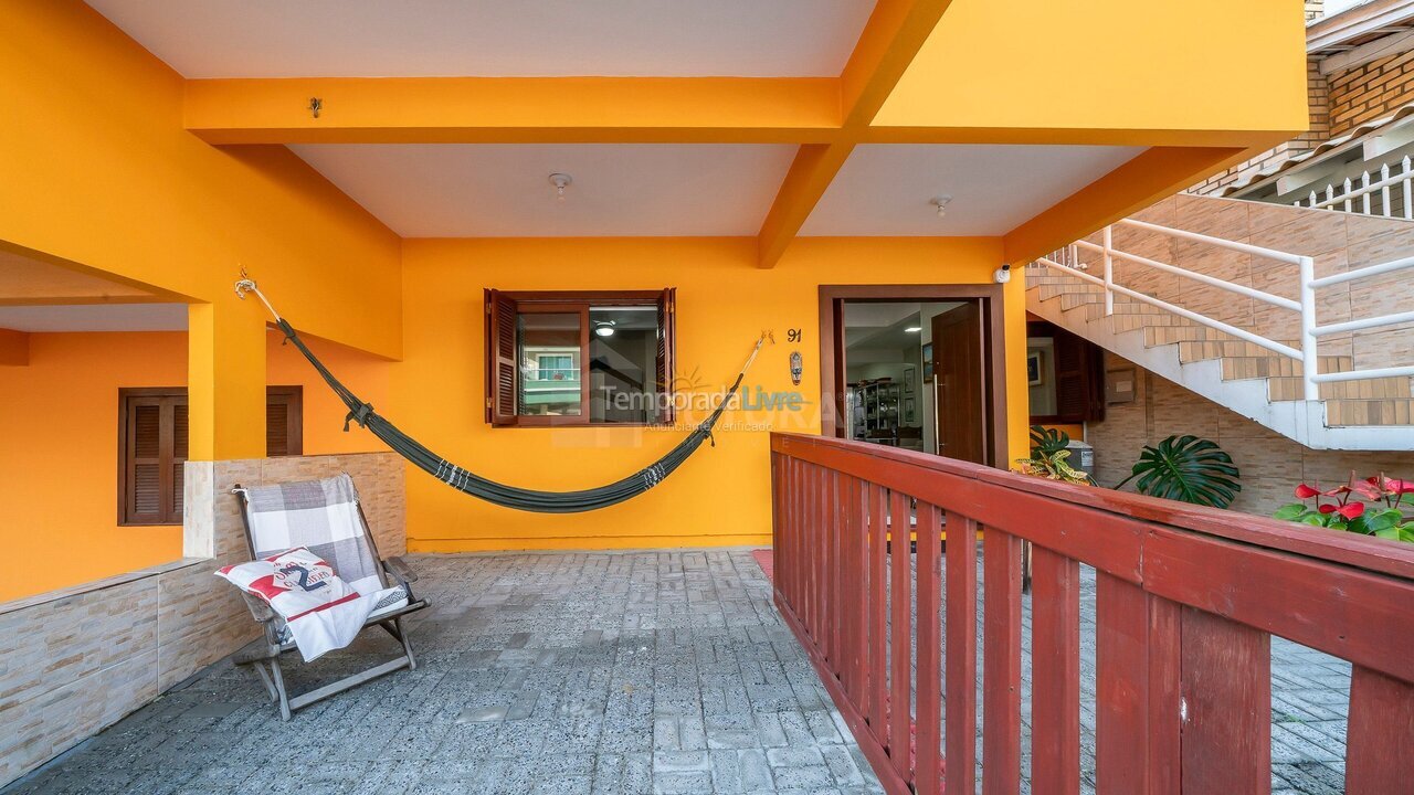 Apartment for vacation rental in Bombinhas (Praia de Bombinhas)