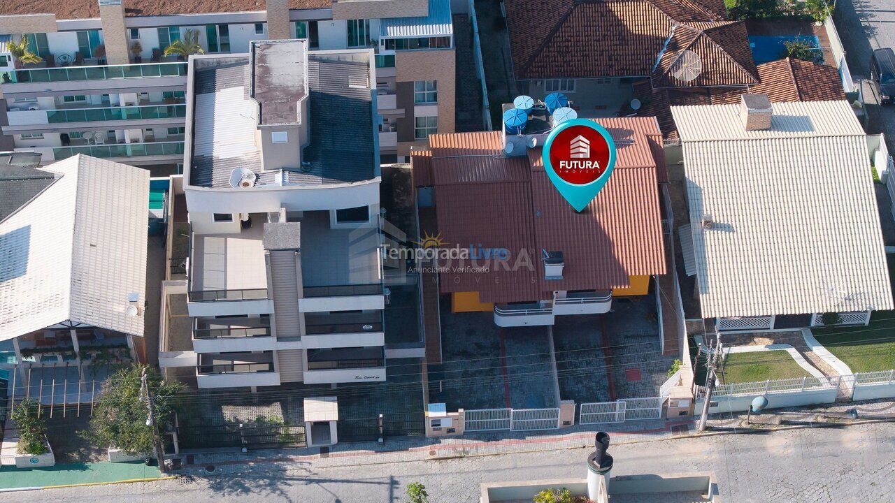 Apartment for vacation rental in Bombinhas (Praia de Bombinhas)