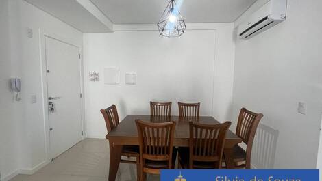 APARTAMENTO NOVO COM LINDA MOBÍLIA CENTRO DE BOMBINHAS