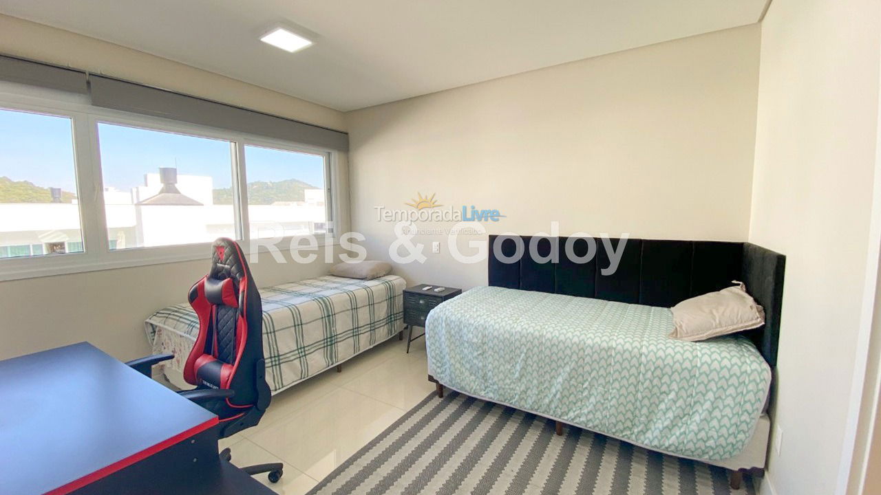 Apartment for vacation rental in Florianópolis (Jurere Tradicional)