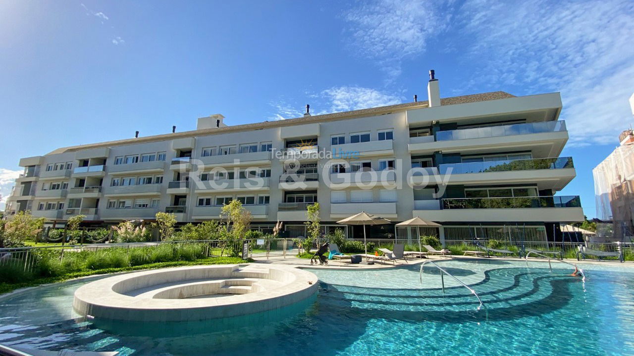 Apartment for vacation rental in Florianópolis (Jurere Tradicional)