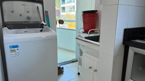 Apartamento Amplo 3 dormitórios, 200m da Praia de Bombinhas
