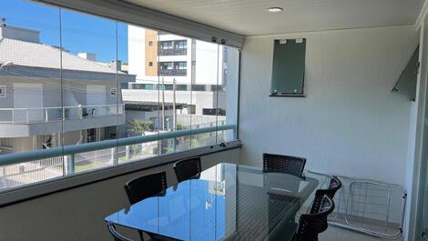 Apartamento Amplo 3 dormitórios, 200m da Praia de Bombinhas