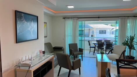 Apartamento Amplo 3 dormitórios, 200m da Praia de Bombinhas