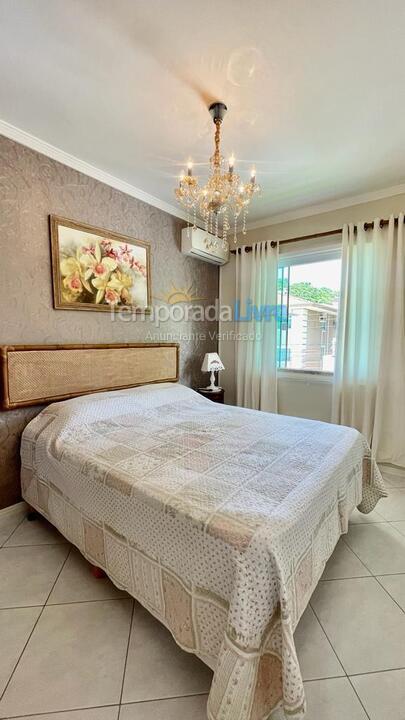 Apartamento para aluguel de temporada em Bombinhas (Praia de Bombinhas)