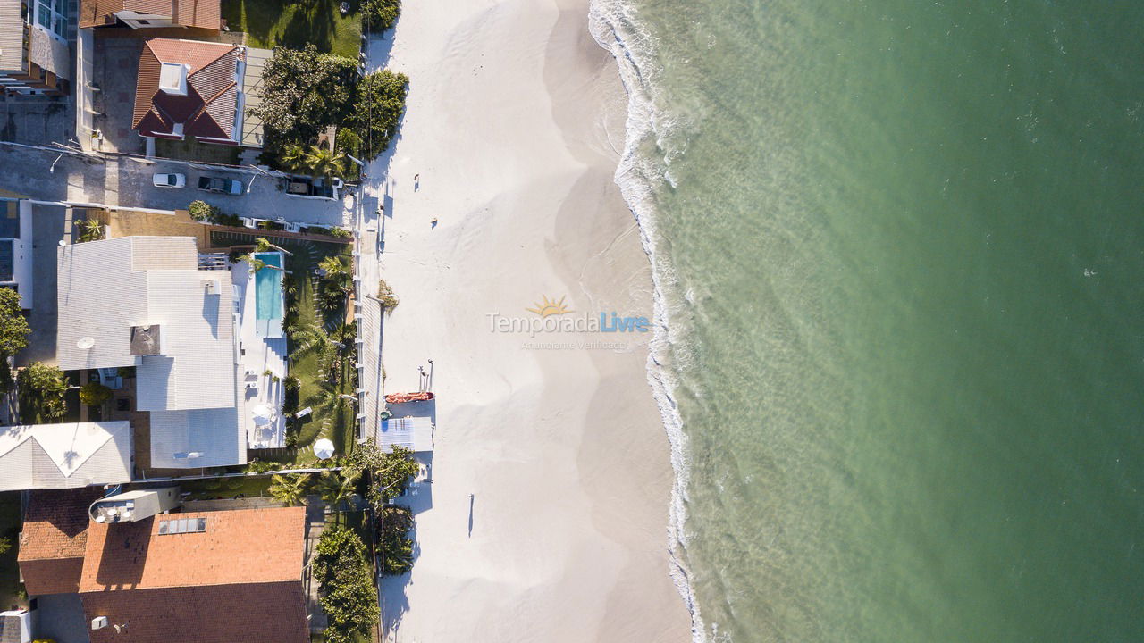 Casa para aluguel de temporada em Bombinhas (Praia de Bombinhas)