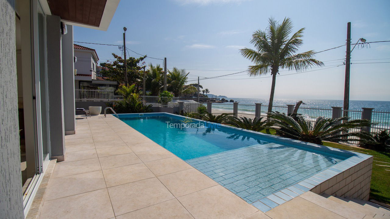 Casa para aluguel de temporada em Bombinhas (Praia de Bombinhas)