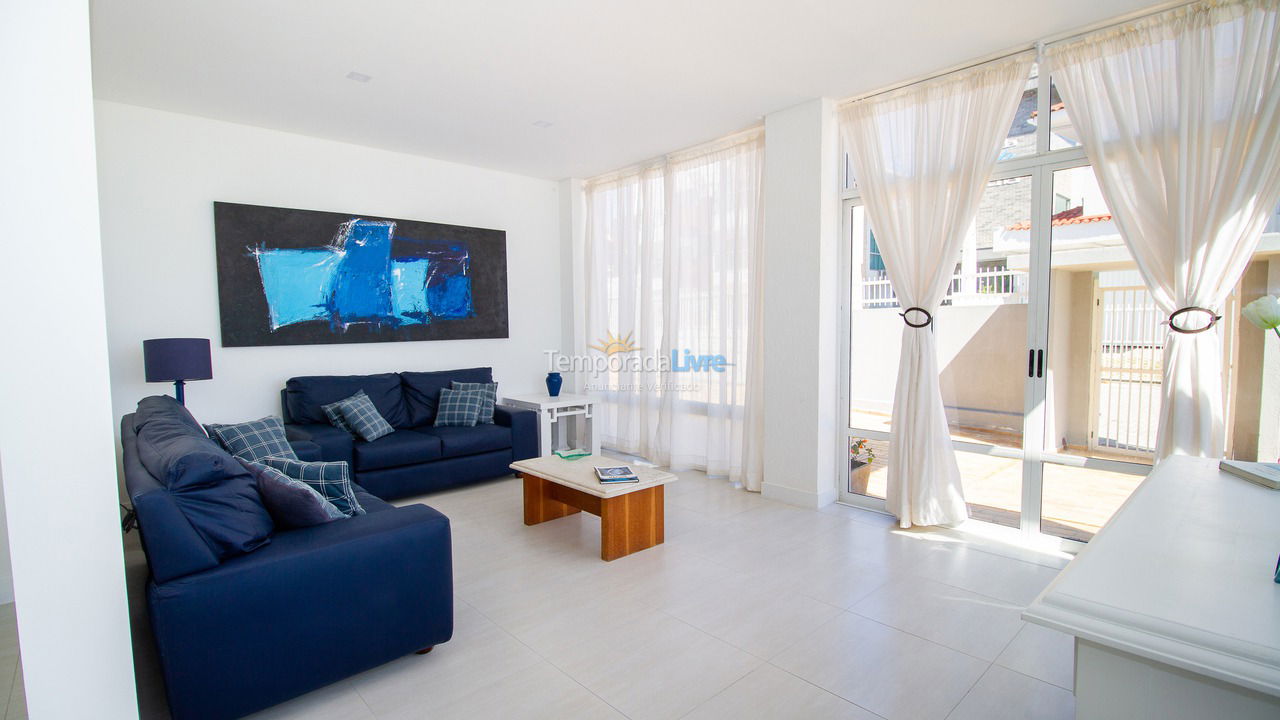 Casa para aluguel de temporada em Bombinhas (Praia de Bombinhas)