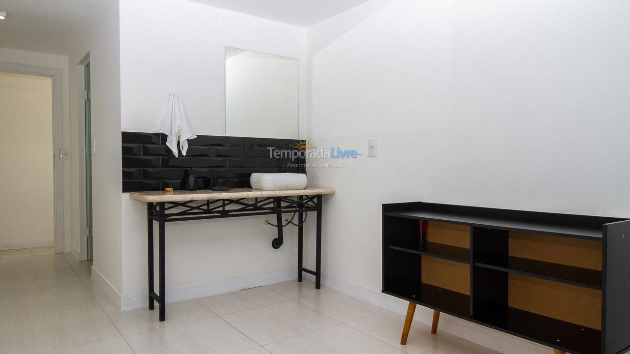 Casa para aluguel de temporada em Bombinhas (Praia de Bombinhas)